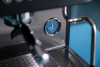 ECM Discover Dual Boiler Gastro, 2 groups matná čierna